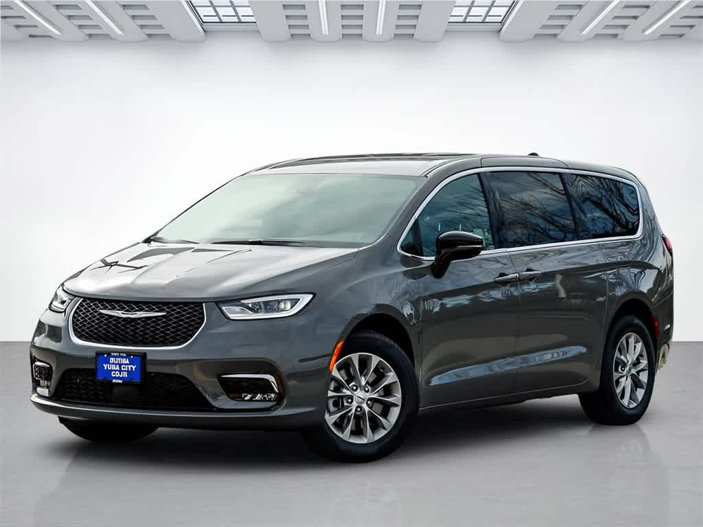 Thumbnail: 2025 Chrysler Pacifica - 2