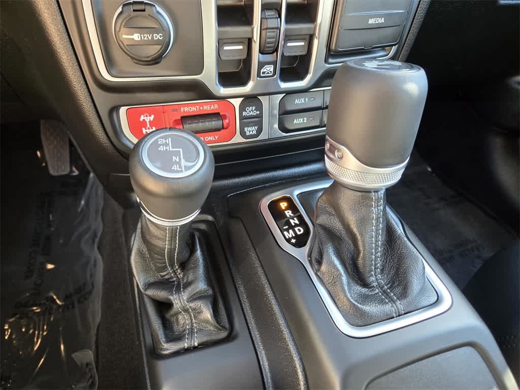 Thumbnail: 2025 Jeep Wrangler - 16