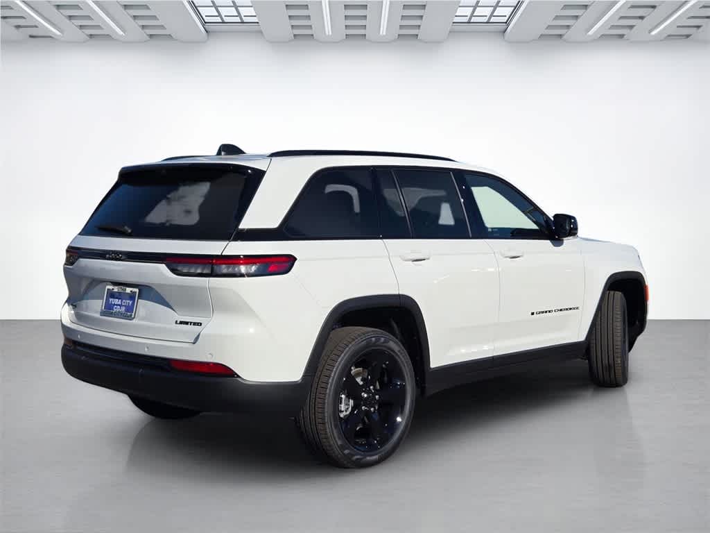 Thumbnail: 2025 Jeep Grand Cherokee - 6