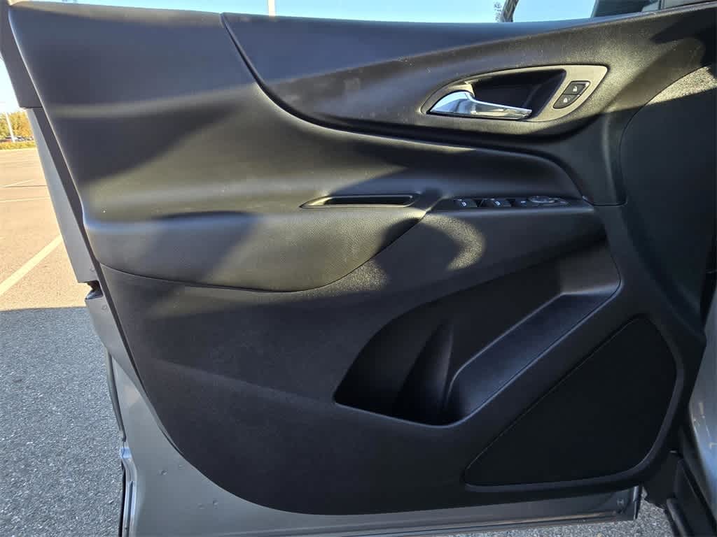 Thumbnail: 2023 Chevrolet Equinox - 13