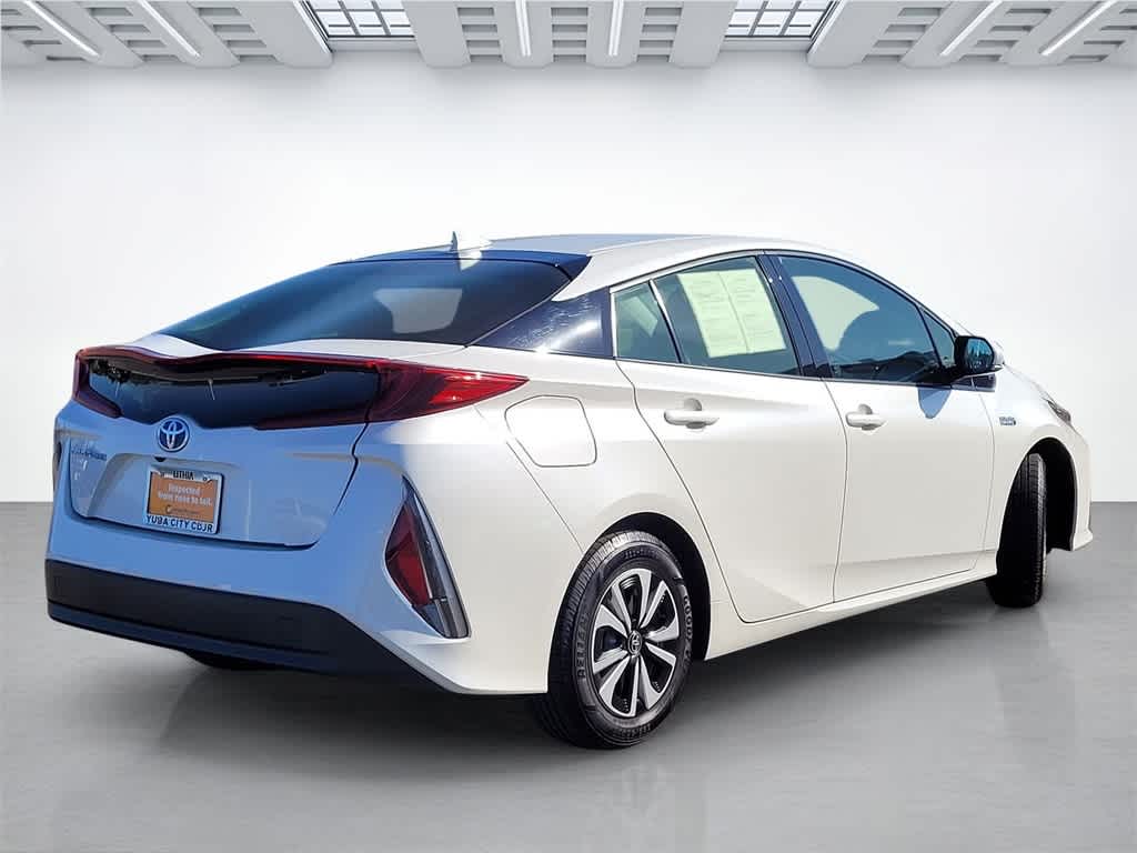 Thumbnail: 2018 Toyota Prius Prime - 6