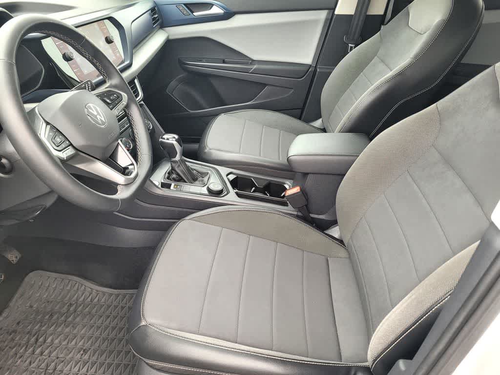 Thumbnail: 2022 Volkswagen Taos - 14