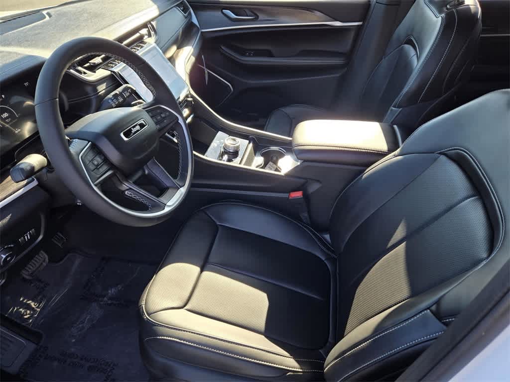 Thumbnail: 2025 Jeep Grand Cherokee - 15