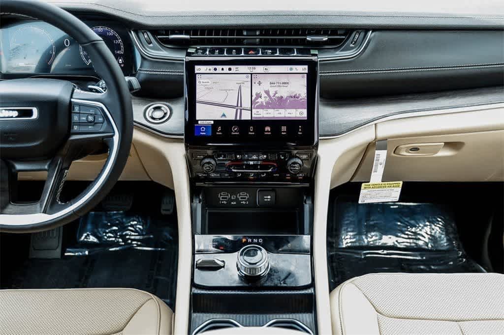 Thumbnail: 2025 Jeep Grand Cherokee - 13