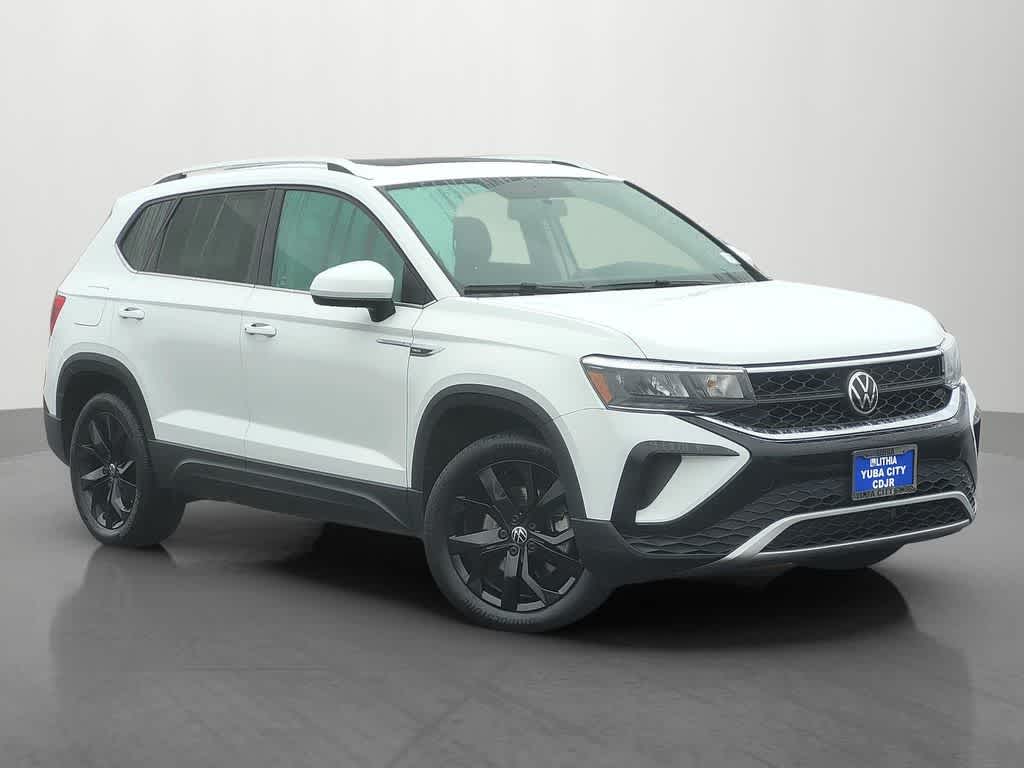 Thumbnail: 2022 Volkswagen Taos - 8