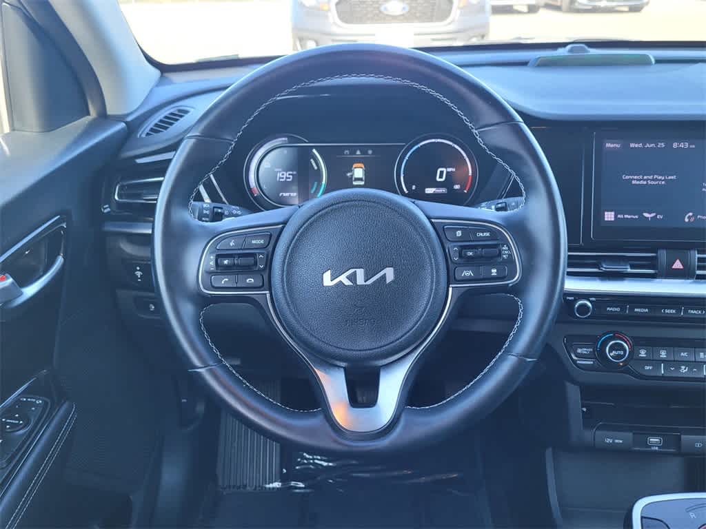 Thumbnail: 2022 Kia Niro - 20