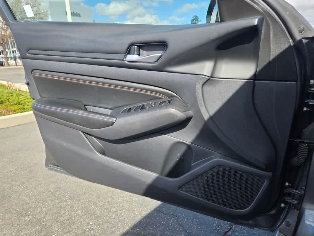 Thumbnail: 2022 Nissan Altima - 18