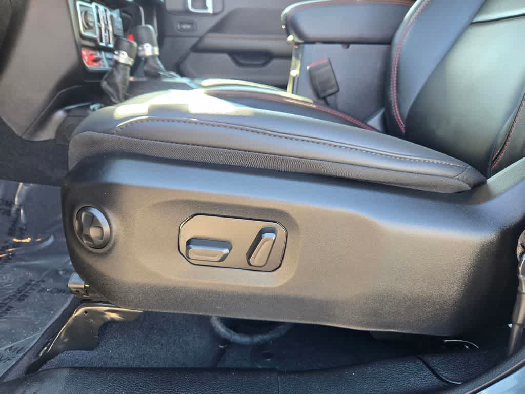 2025 Jeep Wrangler 4-Door Rubicon - Photo 13