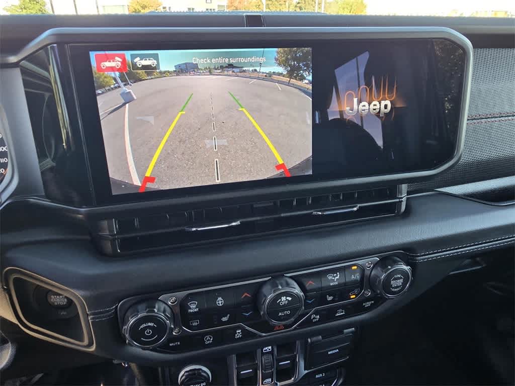 Thumbnail: 2026 Jeep Wrangler - 18