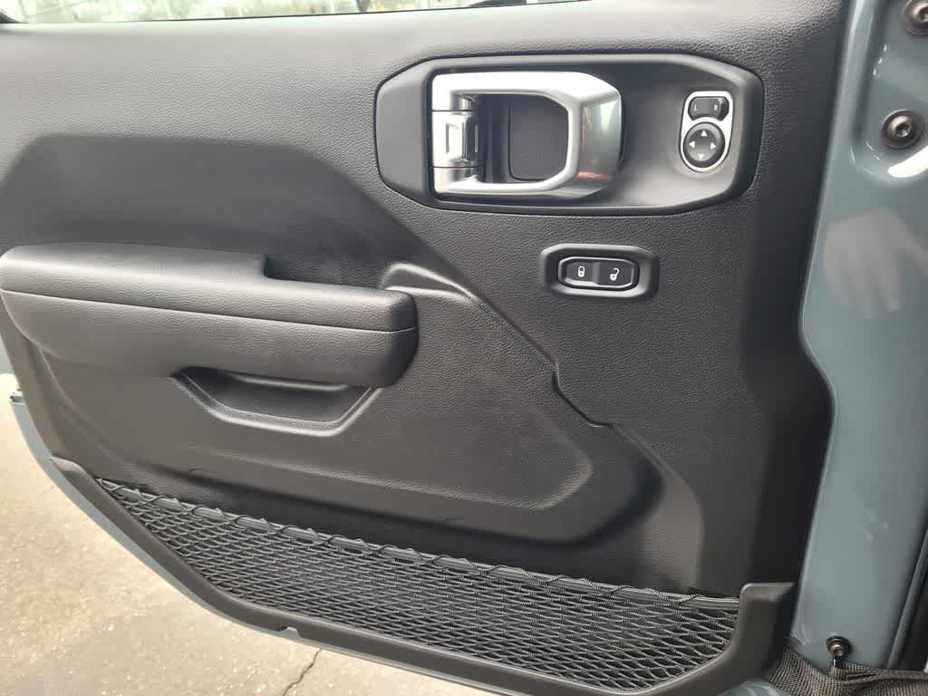 Thumbnail: 2026 Jeep Wrangler - 14