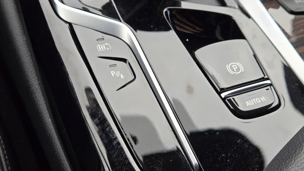 Thumbnail: 2022 BMW 5 Series - 19