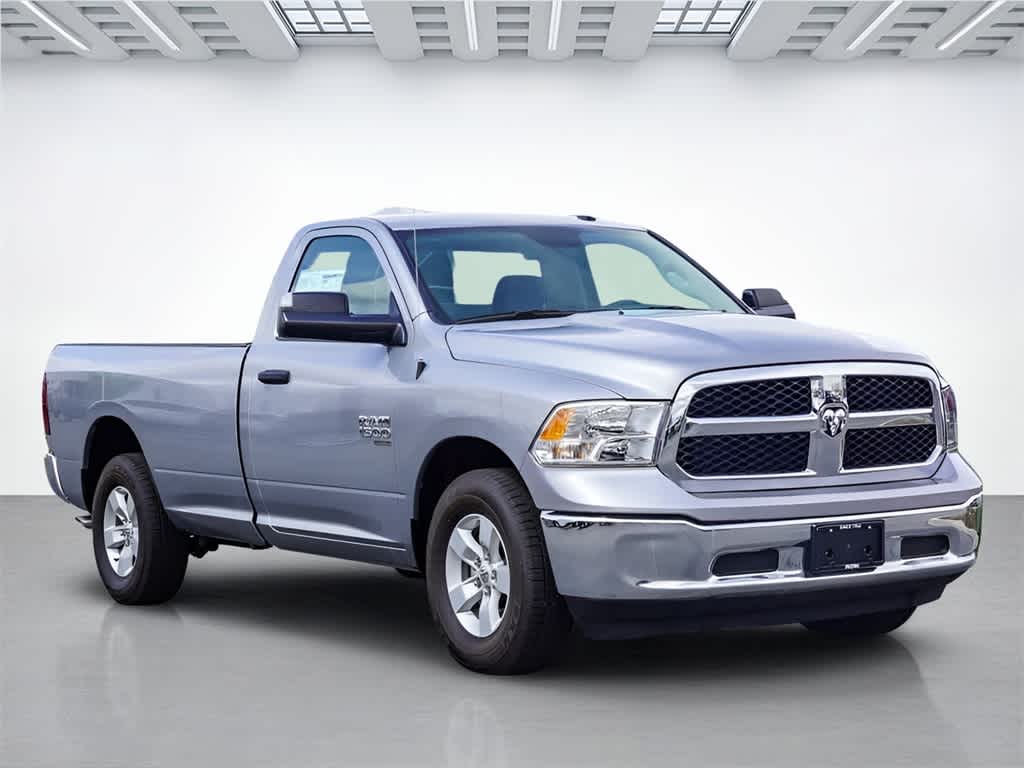 Thumbnail: 2023 RAM 1500 Classic - 4