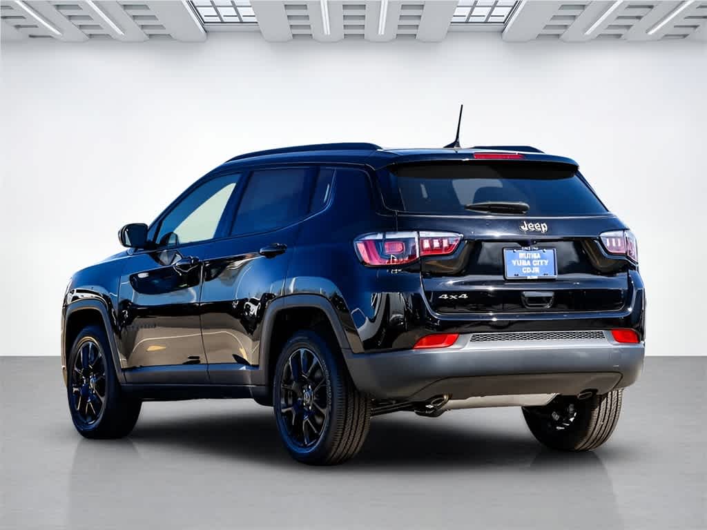 2025 Jeep Compass Latitude photo 3