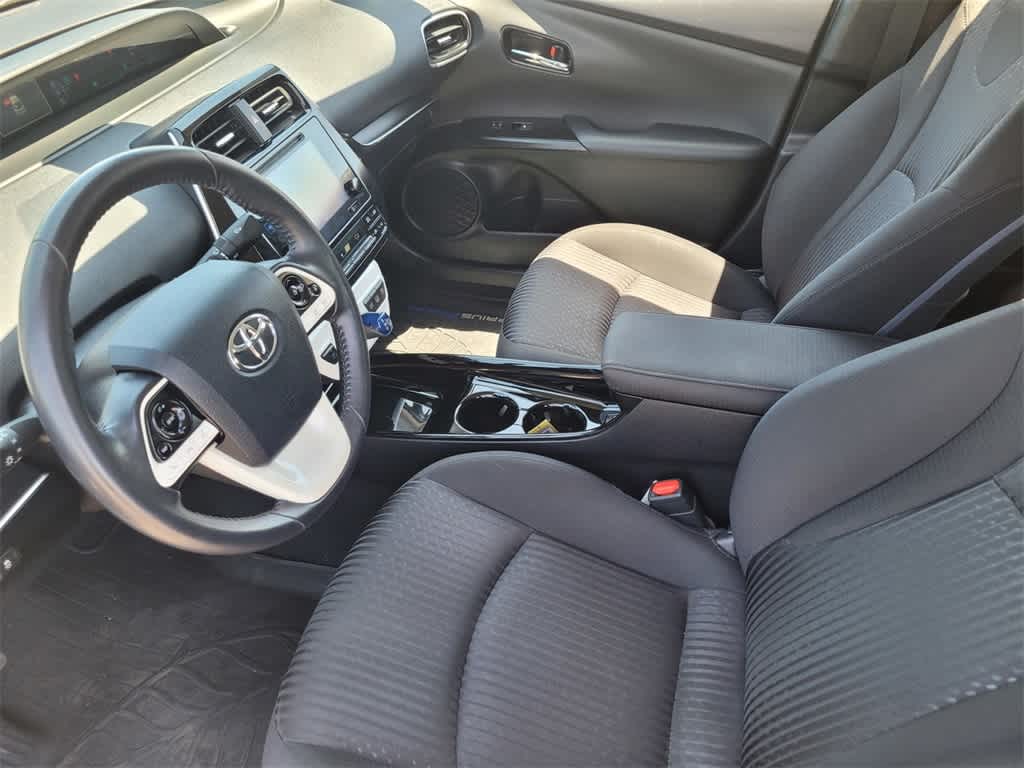 Thumbnail: 2018 Toyota Prius Prime - 15