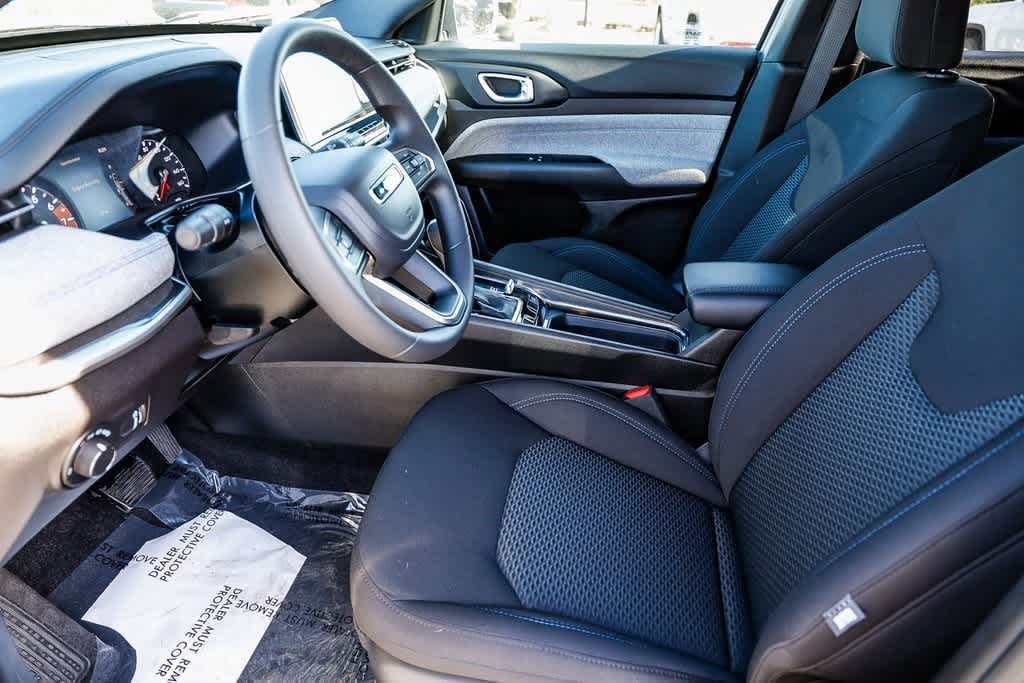 Thumbnail: 2025 Jeep Compass - 18