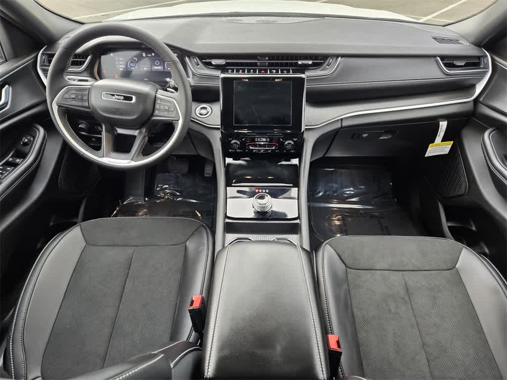 Thumbnail: 2025 Jeep Grand Cherokee - 11