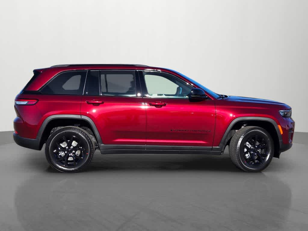 Thumbnail: 2025 Jeep Grand Cherokee - 7
