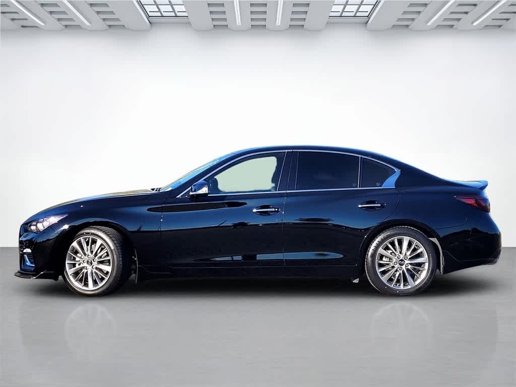 2022 Infiniti Q50 LUXE photo 3