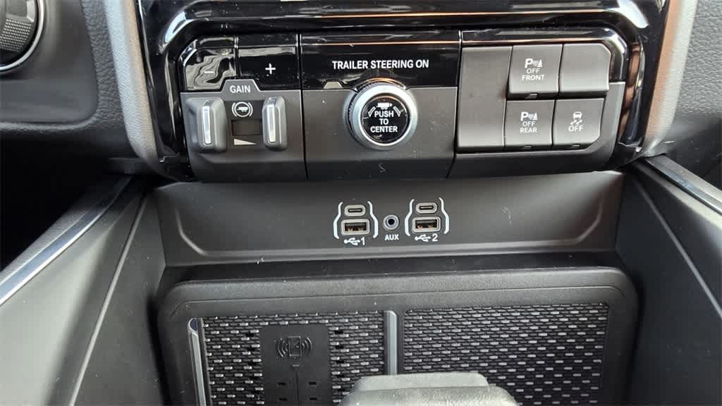 Thumbnail: 2026 RAM 1500 - 18