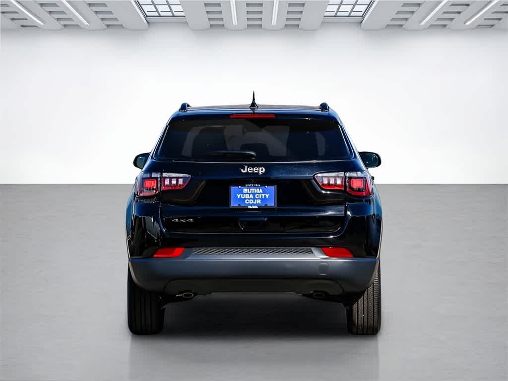 2025 Jeep Compass Latitude photo 4