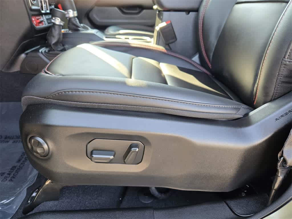 Thumbnail: 2025 Jeep Gladiator - 14