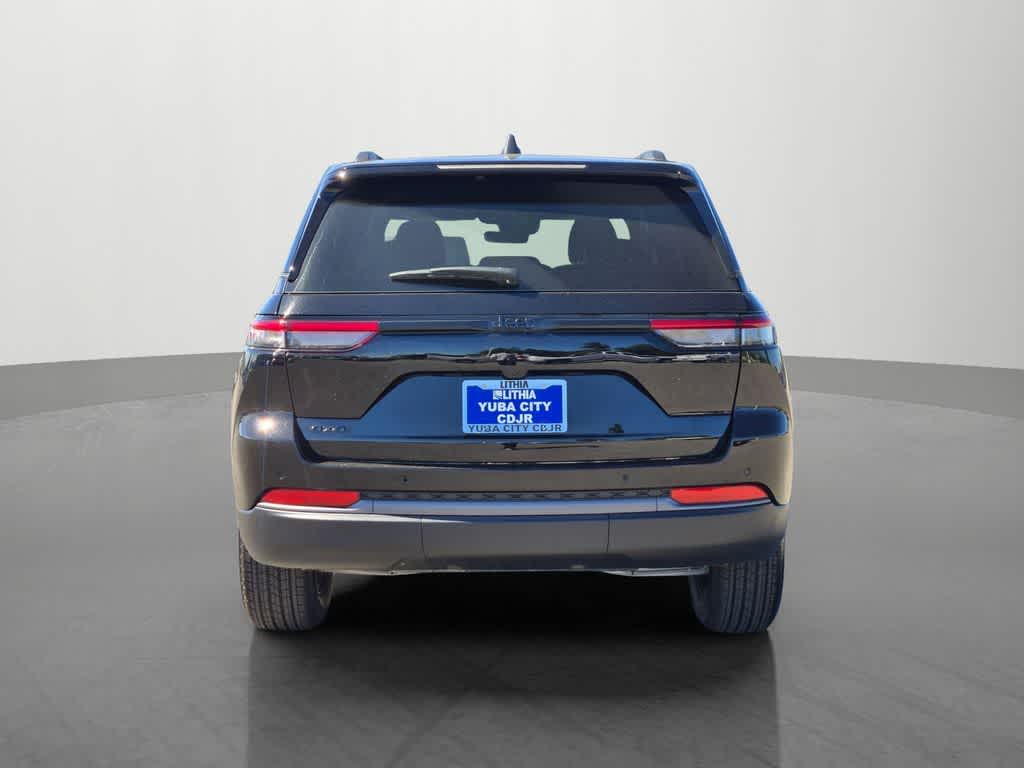 Thumbnail: 2026 Jeep Grand Cherokee - 5