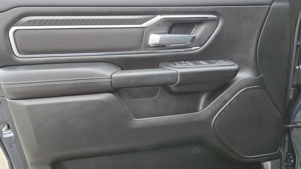 Thumbnail: 2026 RAM 1500 - 16