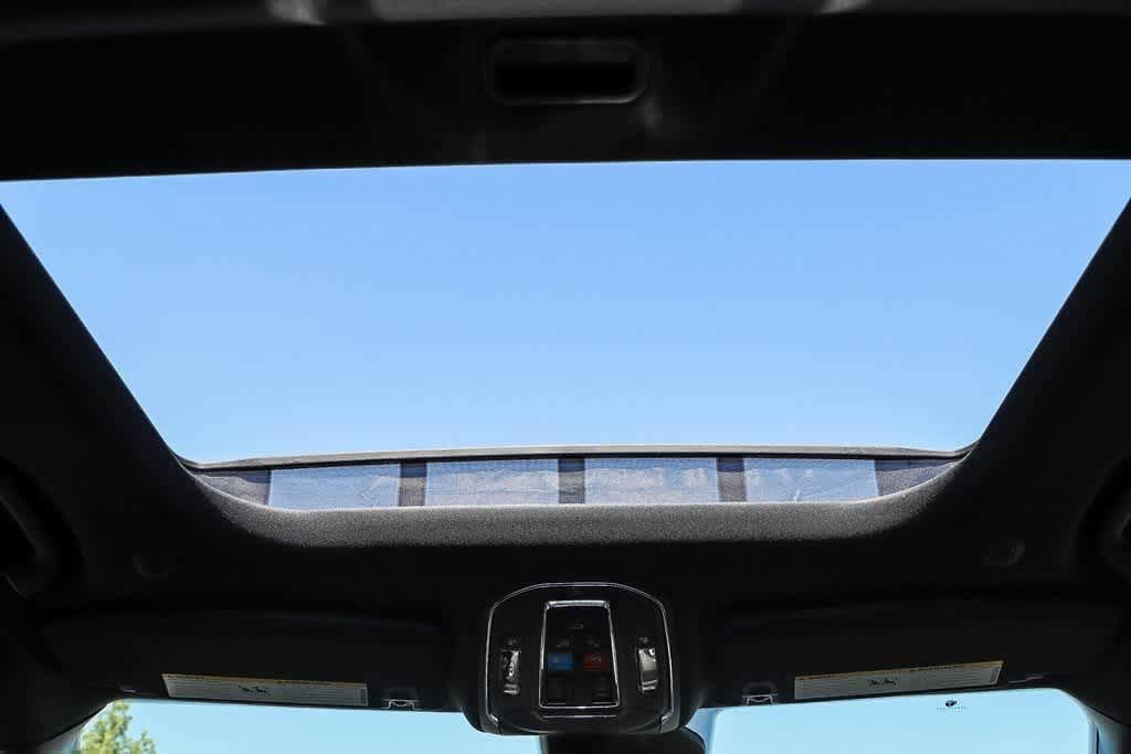 Thumbnail: 2024 Jeep Grand Cherokee - 16