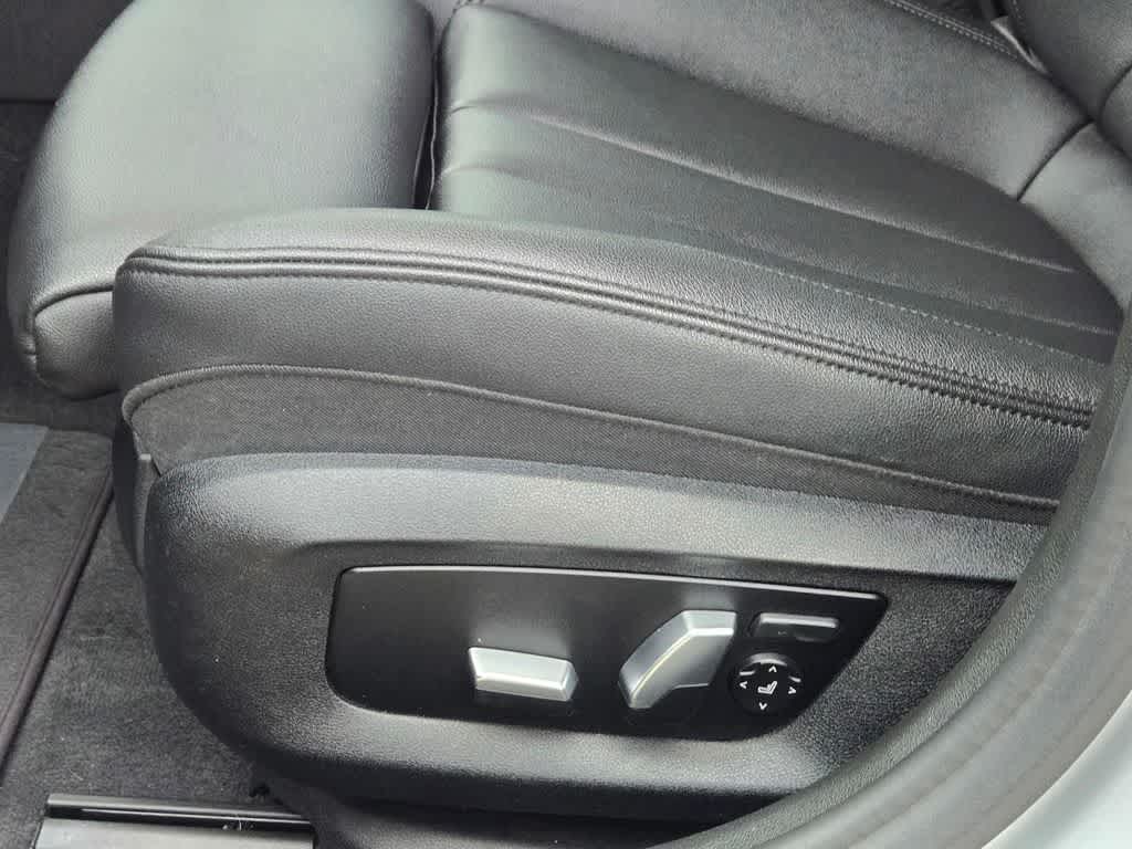 Thumbnail: 2019 BMW 5 Series - 16