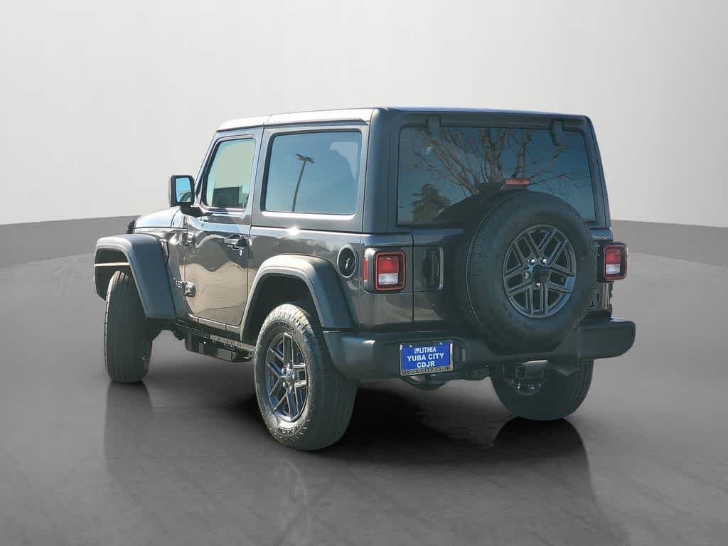 Thumbnail: 2026 Jeep Wrangler - 4