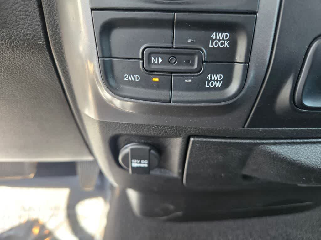 Thumbnail: 2024 RAM 1500 Classic - 16