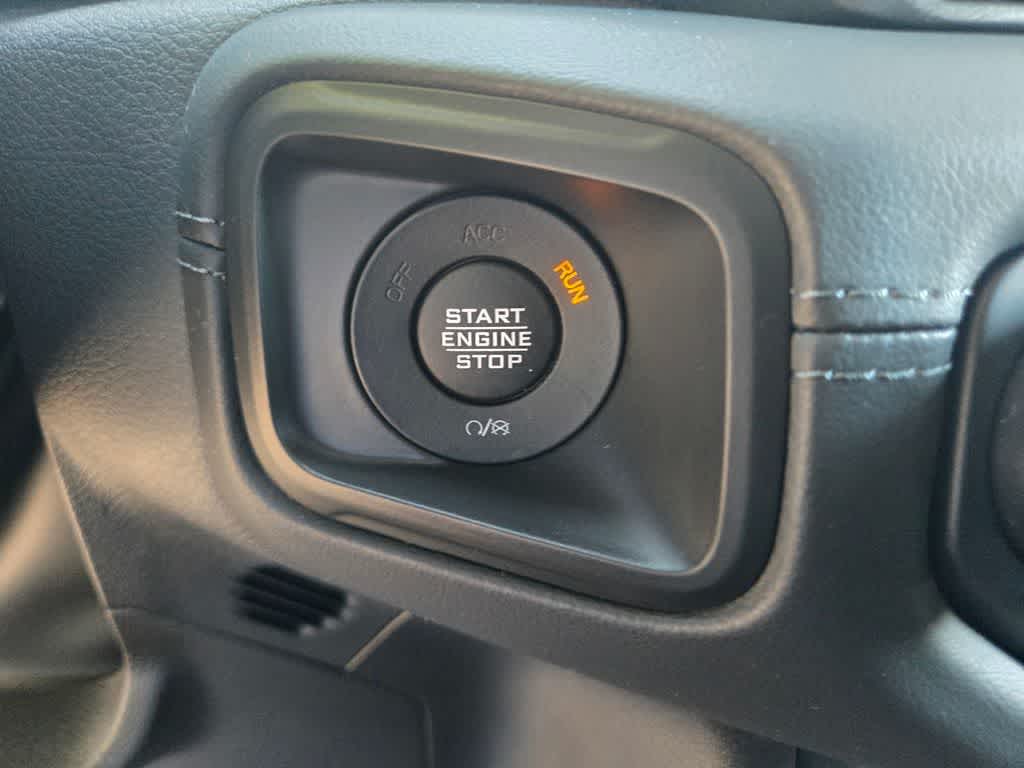 Thumbnail: 2026 Jeep Gladiator - 15
