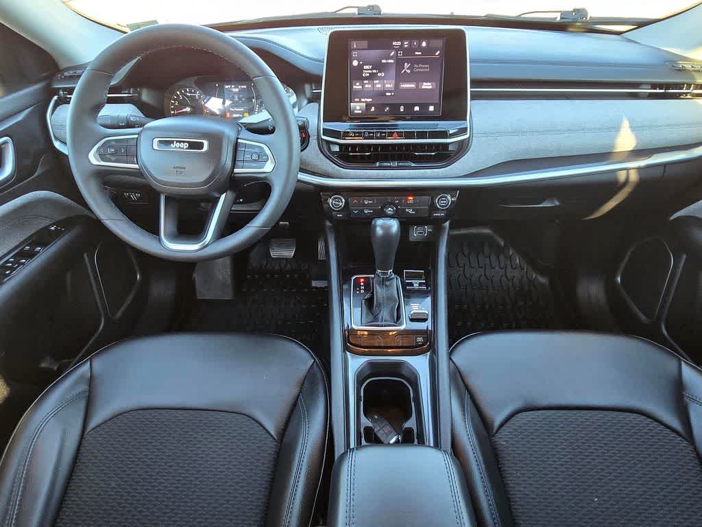 Thumbnail: 2022 Jeep Compass - 10