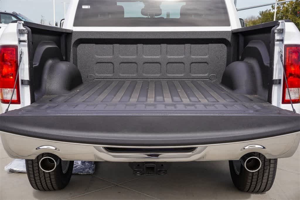 Thumbnail: 2024 RAM 1500 Classic - 25