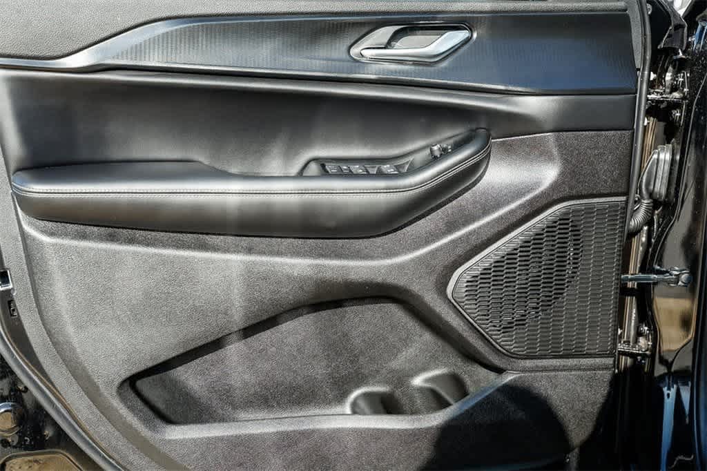 Thumbnail: 2025 Jeep Grand Cherokee - 19