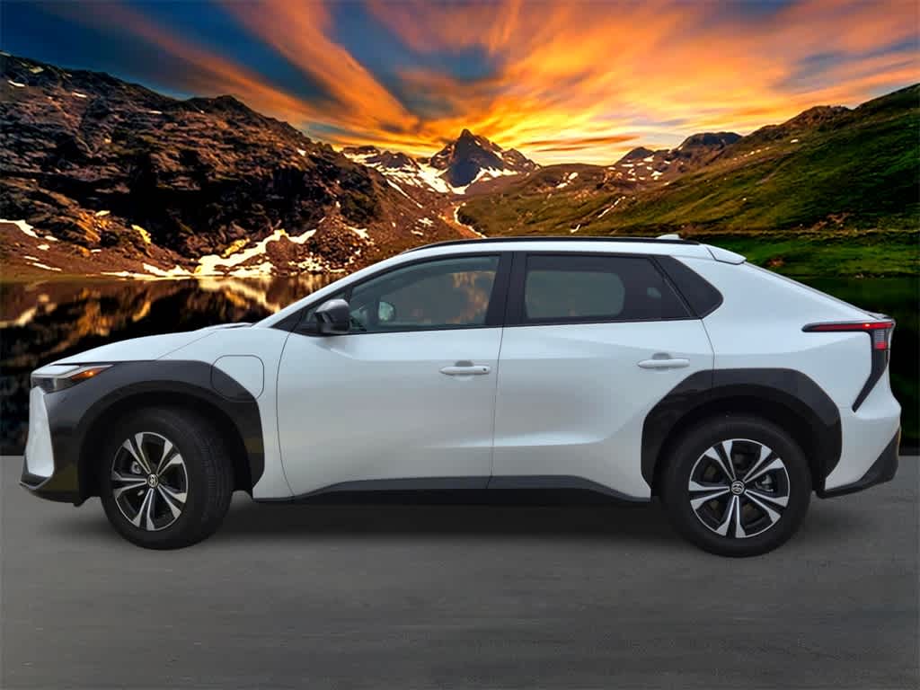 Thumbnail: 2025 Toyota bZ4X - 3