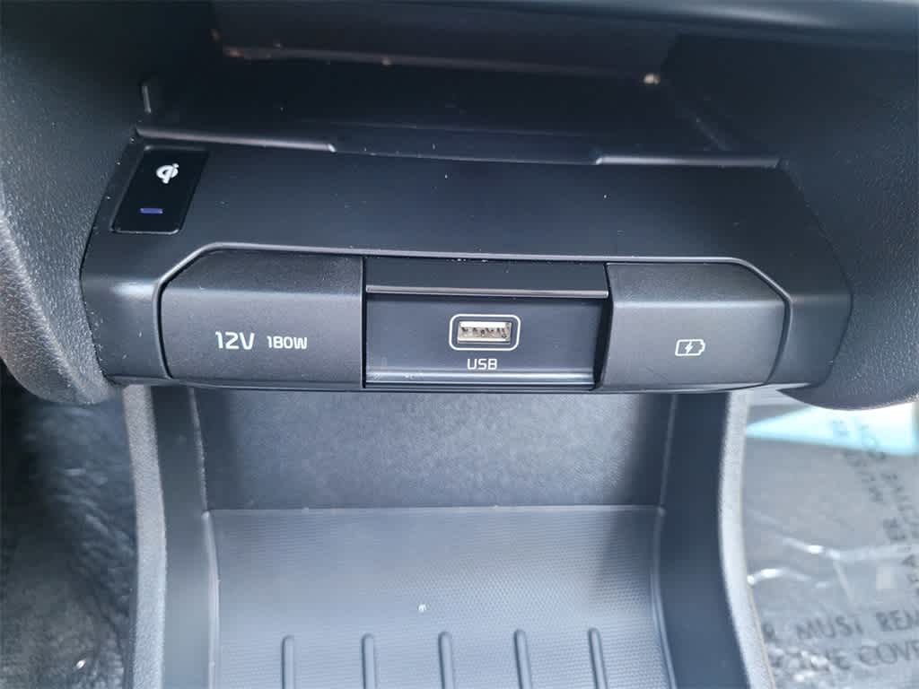 Thumbnail: 2022 Kia Niro - 18