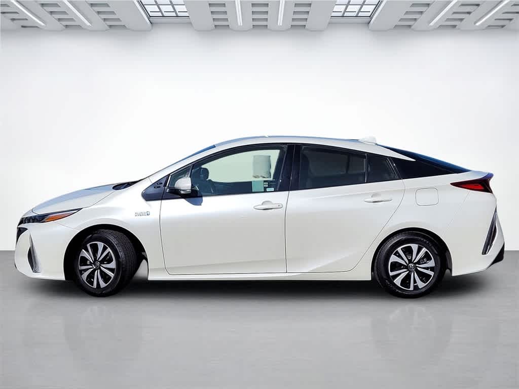 Thumbnail: 2018 Toyota Prius Prime - 3
