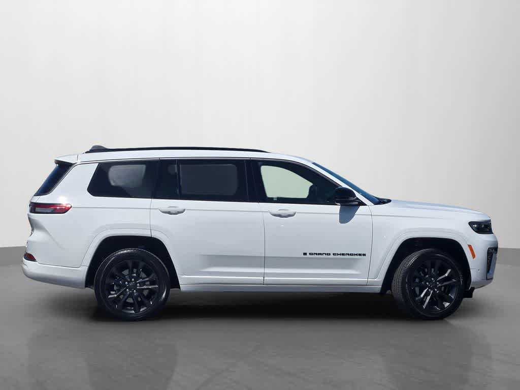 Thumbnail: 2026 Jeep Grand Cherokee - 7