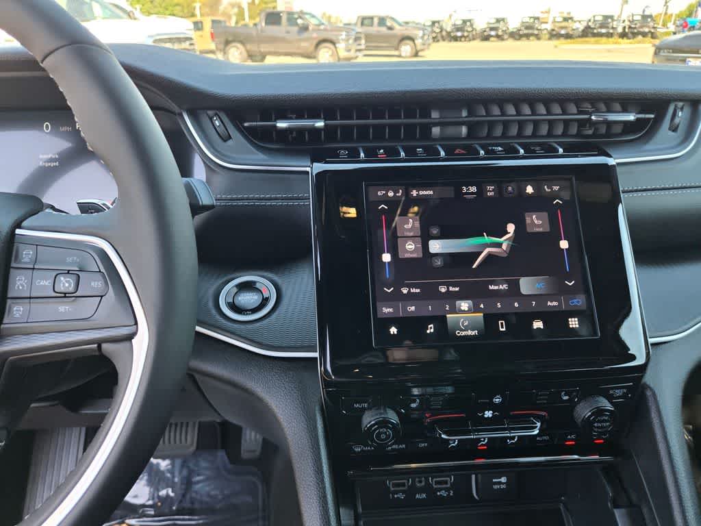 Thumbnail: 2025 Jeep Grand Cherokee - 13
