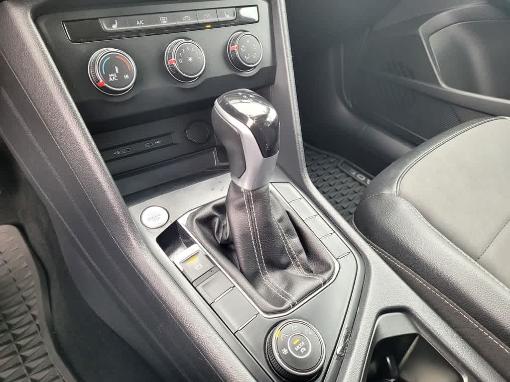 Thumbnail: 2022 Volkswagen Taos - 16