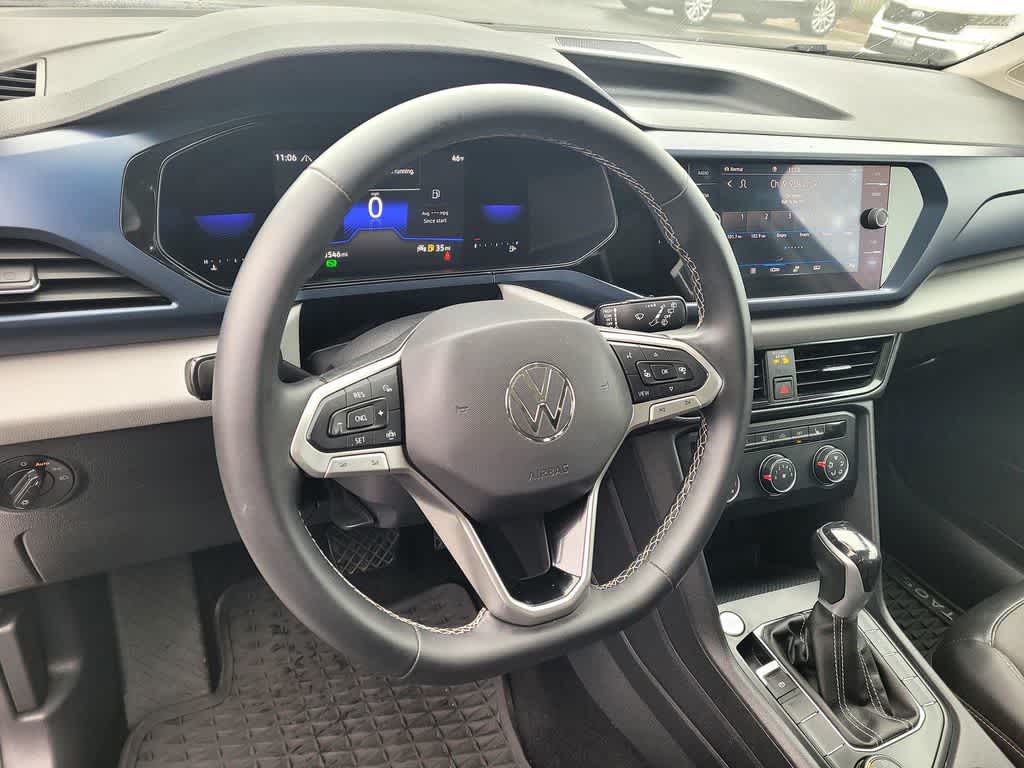 Thumbnail: 2022 Volkswagen Taos - 9