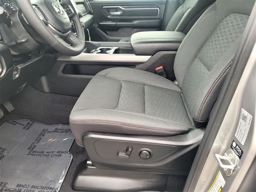 Thumbnail: 2026 RAM 1500 - 13