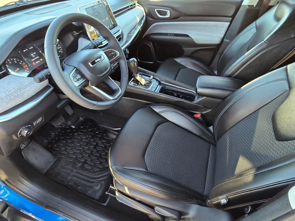 Thumbnail: 2022 Jeep Compass - 14