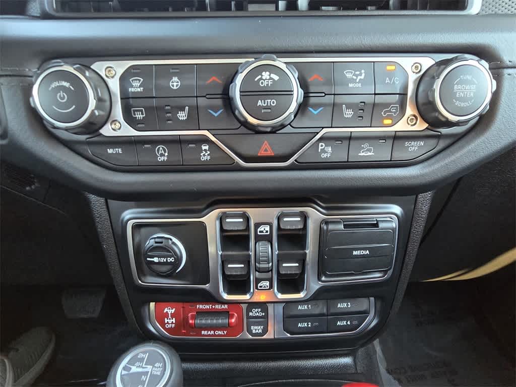 Thumbnail: 2026 Jeep Wrangler - 16