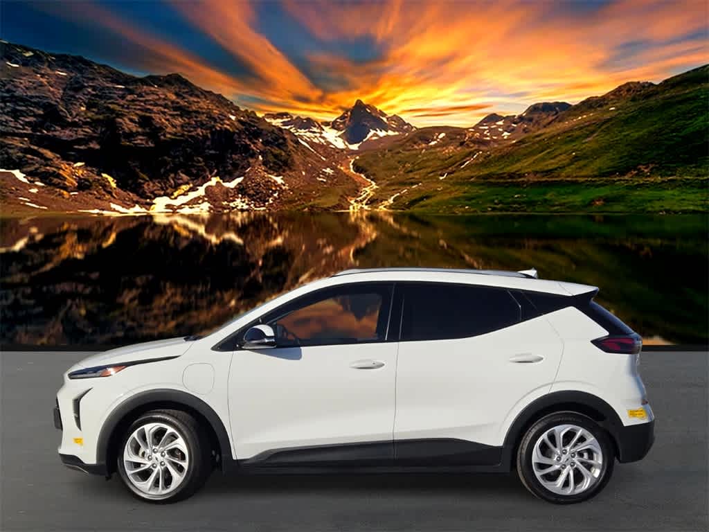 Thumbnail: 2022 Chevrolet Bolt EUV - 3