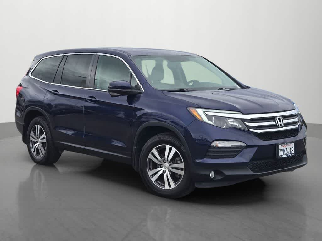 Thumbnail: 2017 Honda Pilot - 8
