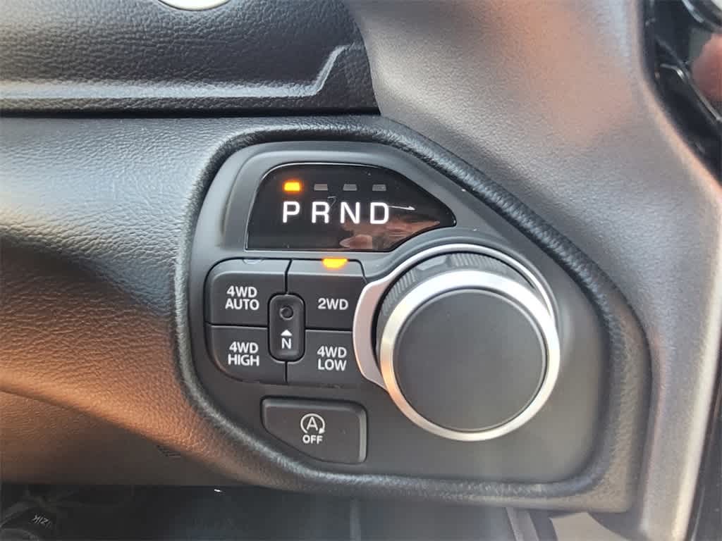 Thumbnail: 2025 RAM 1500 - 17