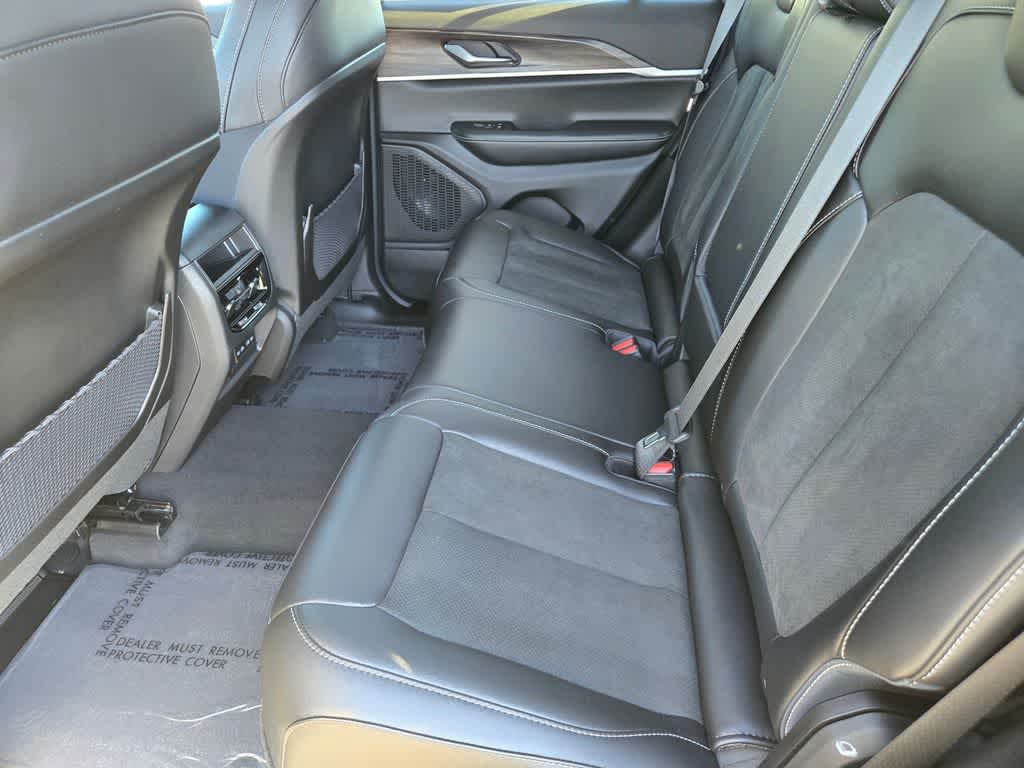 Thumbnail: 2026 Jeep Grand Cherokee - 12