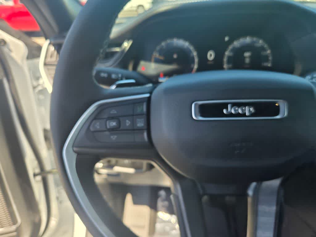 Thumbnail: 2026 Jeep Grand Cherokee - 21
